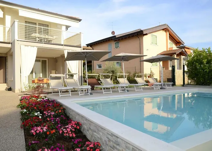 Costa Del Garda - *